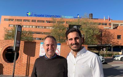 El Dr. Morey forma parte del equipo que realiza la primera cirugía de reemplazo de la ATM con prótesis a medida en Guadalajara.